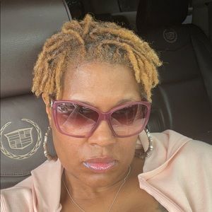 Meet your Posher, Leslie